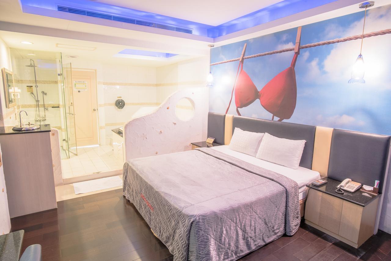 Alexander Motel Kaohsiung Esterno foto