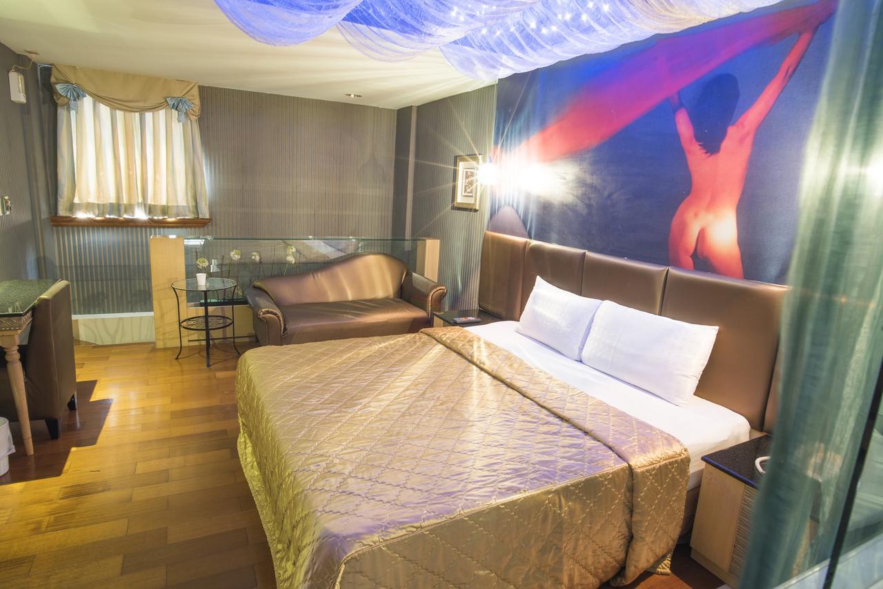 Alexander Motel Kaohsiung Esterno foto